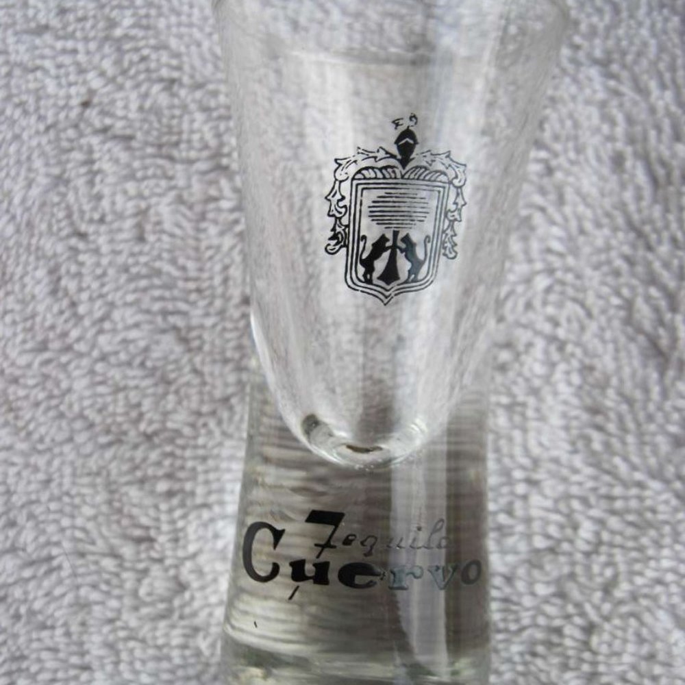 Tequila Cuervo Printed Crest Symbol Small Clear Shot Glass Jose Drink Mexico
